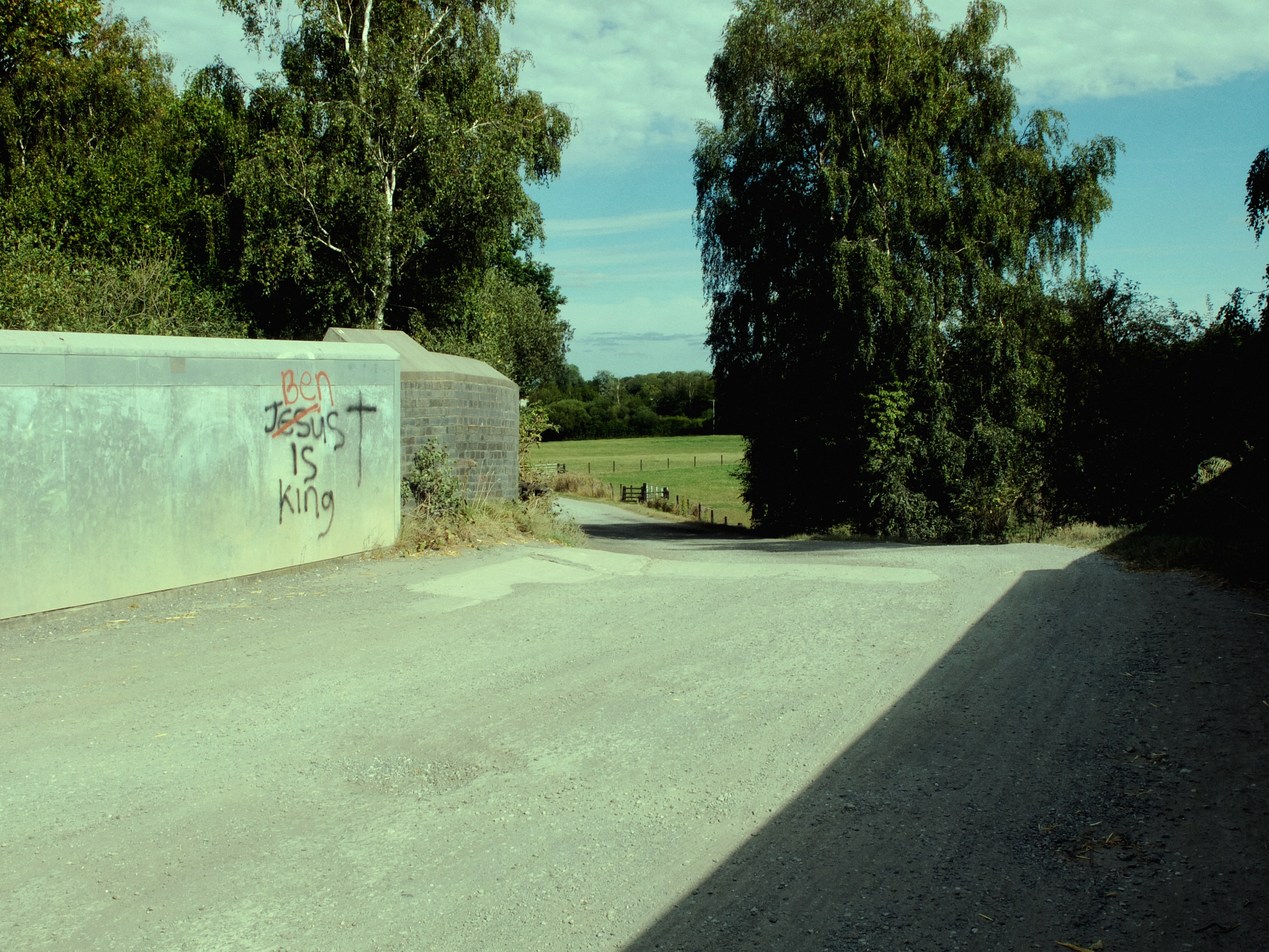 C2424573 377E 424F AB29 06984EBE9630 1 201 a